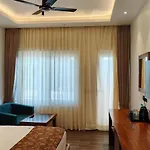 Hotel O Cean Suites Near Igi Airport